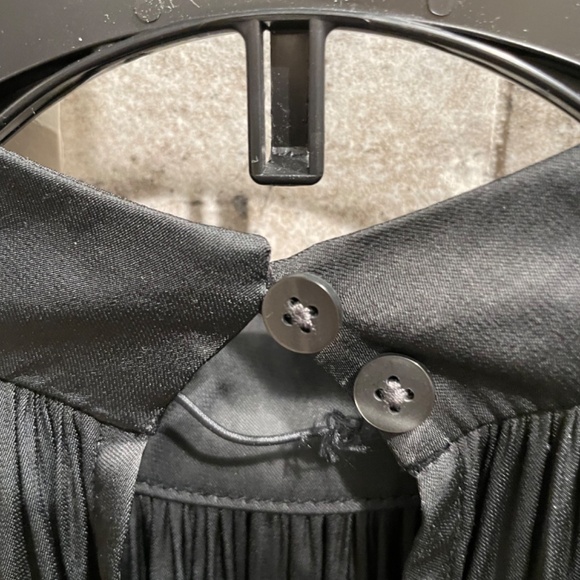 ❤️ GAP SATIN BLACK MOCK NECK PLEATED TOP SIZE XS NEW - Picture 3 of 6